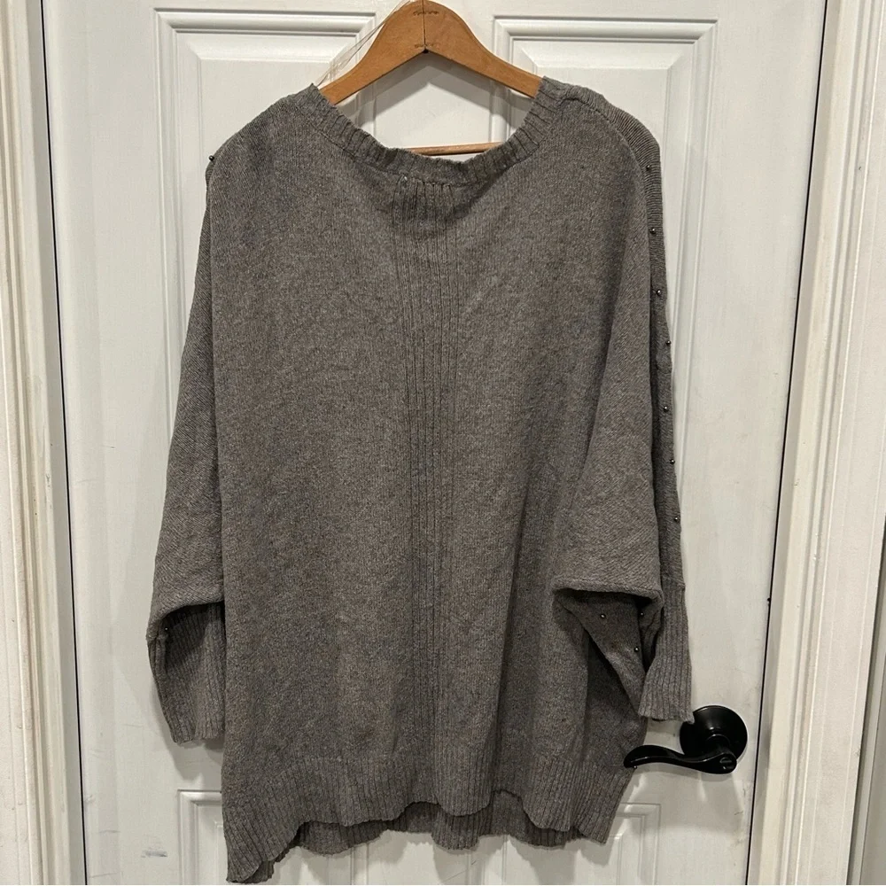 DKNY Jeans Womens Gray V-Neck Sweater, Pearl Beaded, Angora Blend Pullover 14/16